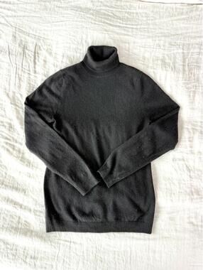 LL Bean Black Cashmere Turtleneck Sweater Top